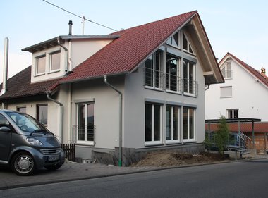 Vorgarten etwas grün