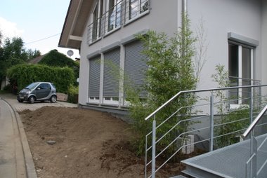 Vorgarten diese Seite ist fertig