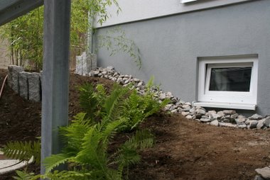 der restliche Granitschotter