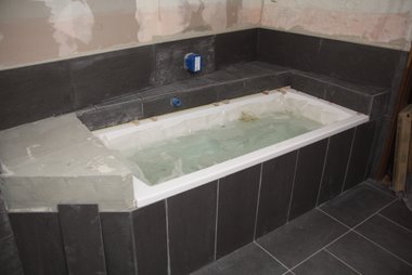 Badewanne beinahe fertig