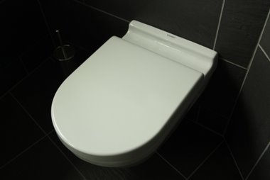 WC WC