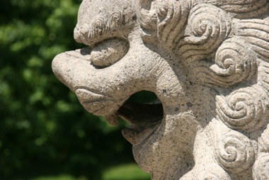 Löwe, chinesisches Teehaus - Luisenpark, Mannheim