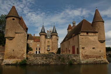 Château am Lac de la Clayette