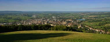 Autun von oberhalb