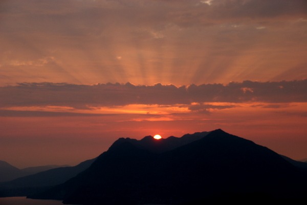 Sonnenaufgang Lago Maggiore