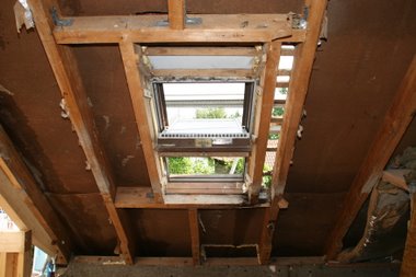 die alte Badezimmerschräge die alte Badezimmerschräge