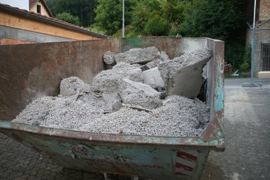 die Mulde füllt sich die Mulde füllt sich