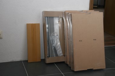 alles noch in Kartons verpackt