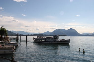 Schiff vor Baveno